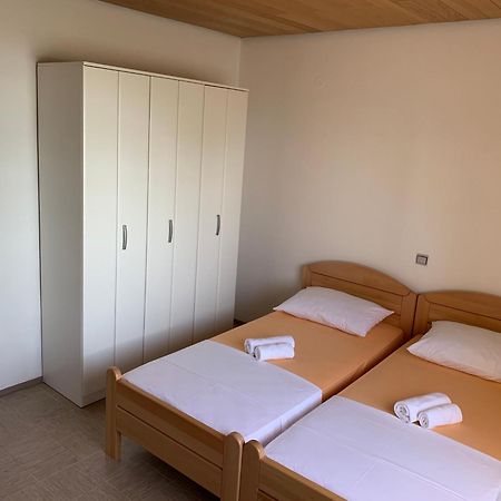Apartments Marinko Trogir Buitenkant foto
